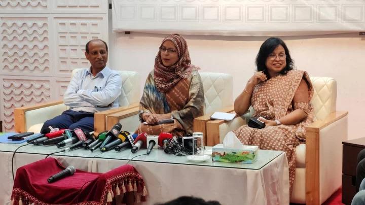 সাদাপাথর লুট: স্টেক হোল্ডারদের নিয়ে তদন্ত কমিটির গণশুনানি